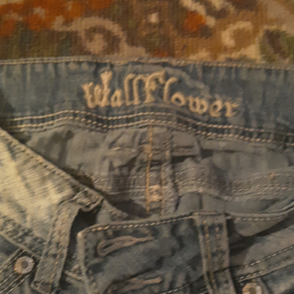 Jeans - Picture 3 of 3